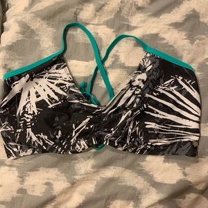 NWOT Fabletics Crisscross Bikini Top